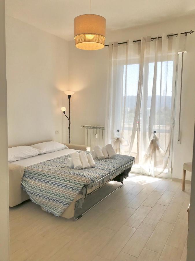 شقة Casa Del Sole سافونا المظهر الخارجي الصورة
