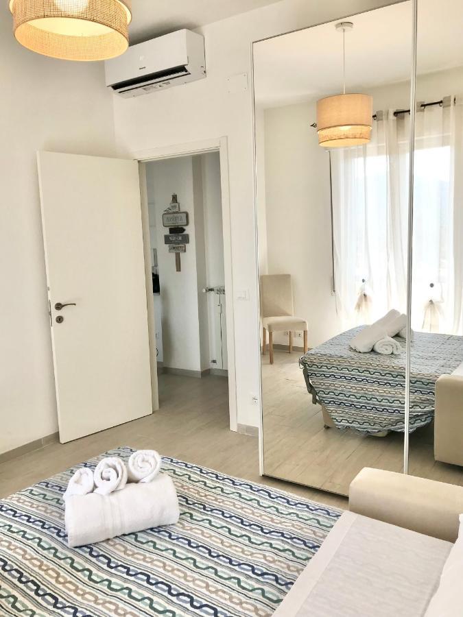 شقة Casa Del Sole سافونا المظهر الخارجي الصورة